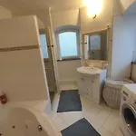 In 48107 Дом отдыха *